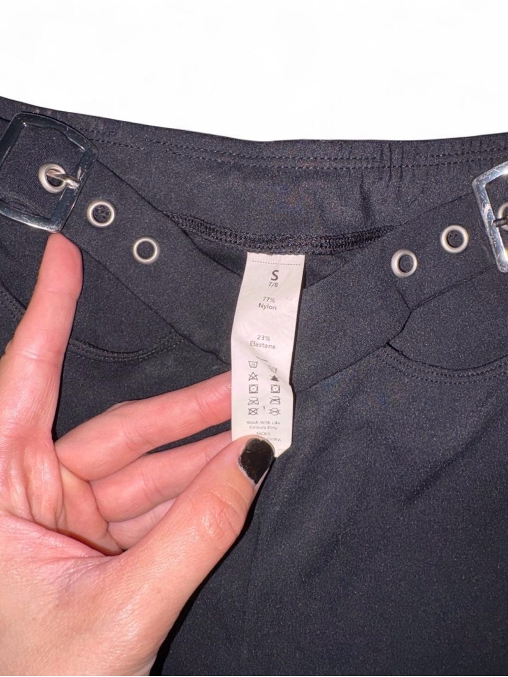 Halara leggings with cutout buckle detail - Picture 4 of 5